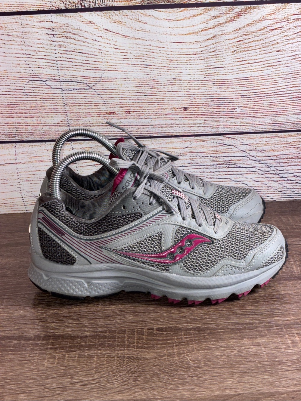 EUC Womens 6.5 Saucony Cohesion 10 Running Shoes